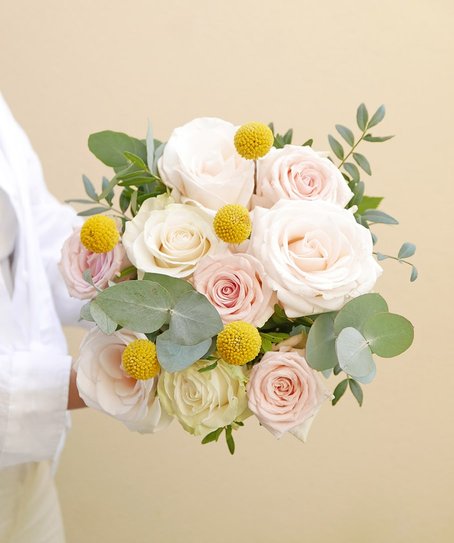 Livraison De Roses A Domicile Envoi De Fleurs Fraiches 7 7 Au Nom De La Rose